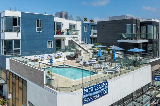 Building Photo - Dana Cove Luxury Living Rental