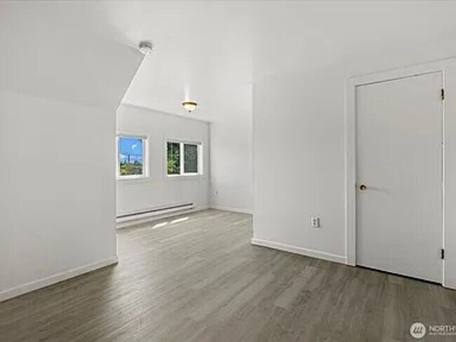 Photo - N31 A-C Unit N31-B