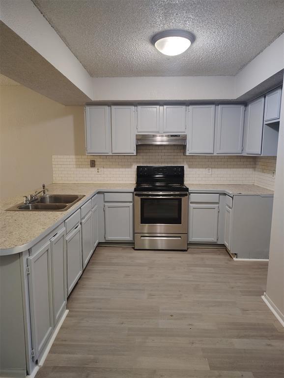 Photo - 8717 St George Way