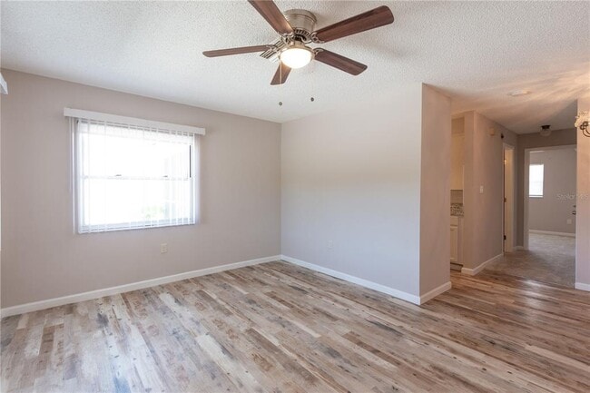 Photo - 4936 Ilener St