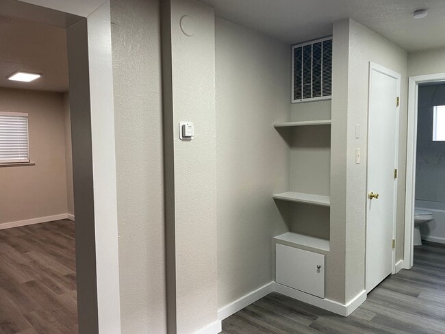 Photo - Remodeled 2 bed 1 bath close to Mid Town Unidad 1