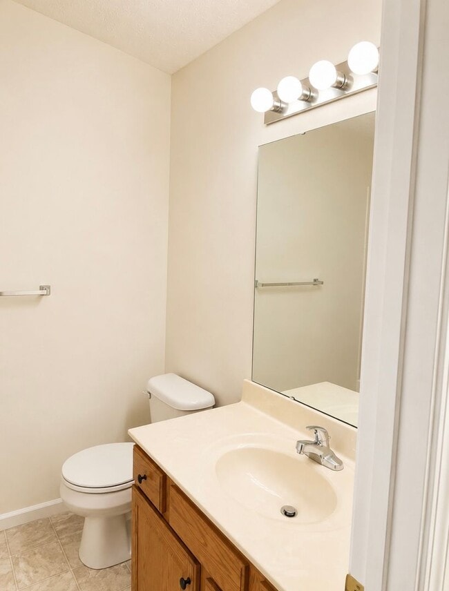 Photo - Spacious 2BR Condo with Flex Space & Private Balcony in Crestwood’s Madison Park