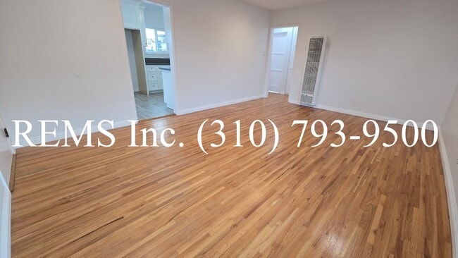 Photo - Bright and Renovated Upstairs Apartment w/ Laundry & Parking Unit 7052