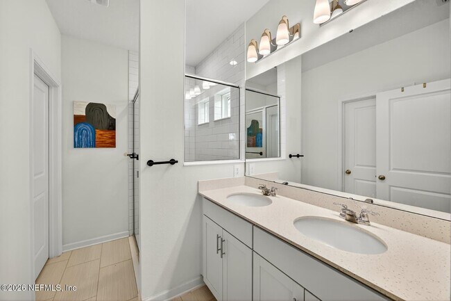 Photo - 168 Torres Trce