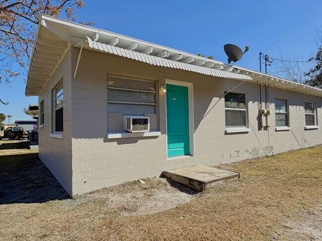 Building Photo - 1341 Winnifred St