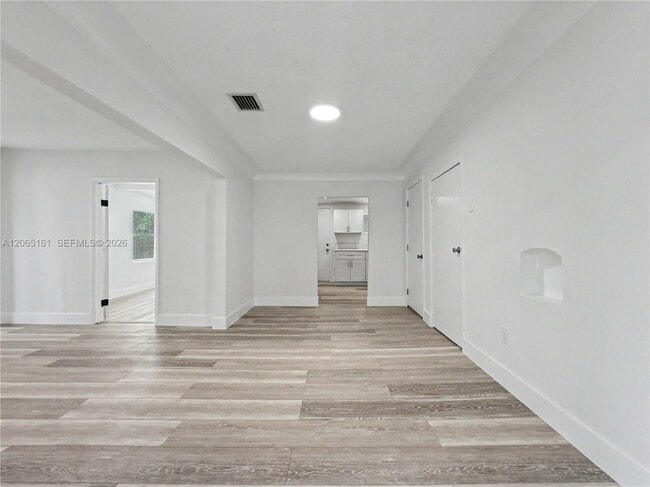 Photo - 228 NW 39th St