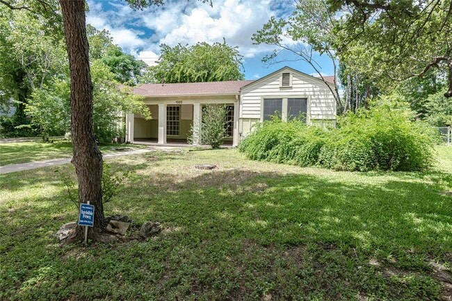 Photo - 1202 Norwood Rd