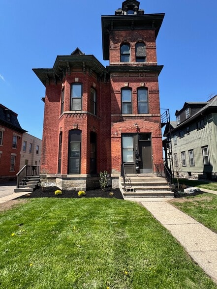 Building Photo