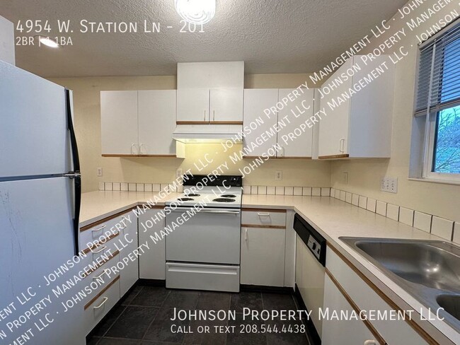 Photo - Walking distance to Lakeharbor and State S... Unit 201