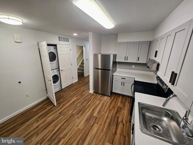 Photo - 200 Hamilton Ave