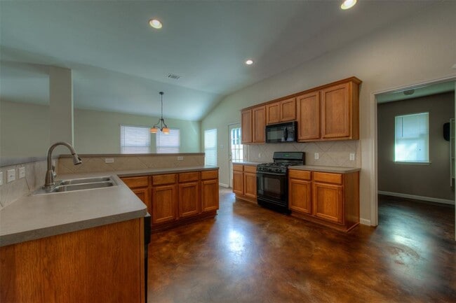 Photo - 290 Middle Creek Dr