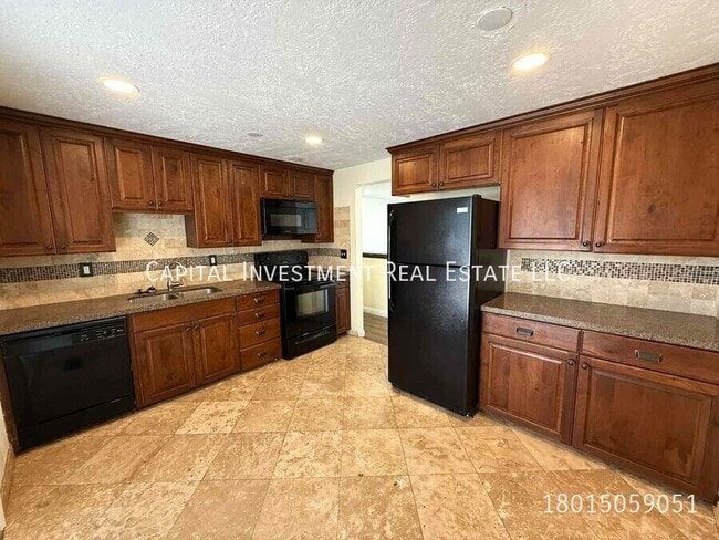 Photo - 1102 E Sego Lily Dr