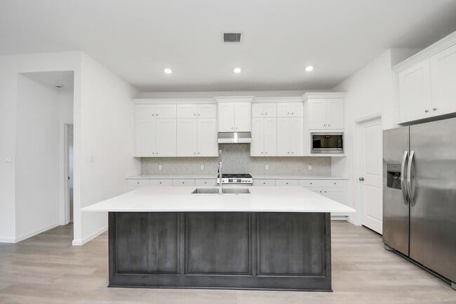 Photo - 30327 Tall Fescue Dr