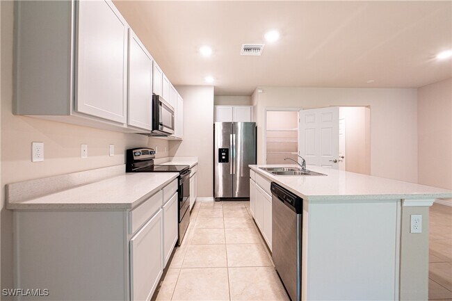 Photo - 15421 Wildflower Cir