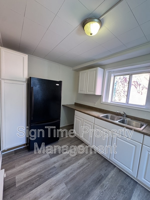 Building Photo - 61-69 East Franklin Street - 39 N Locust Rental