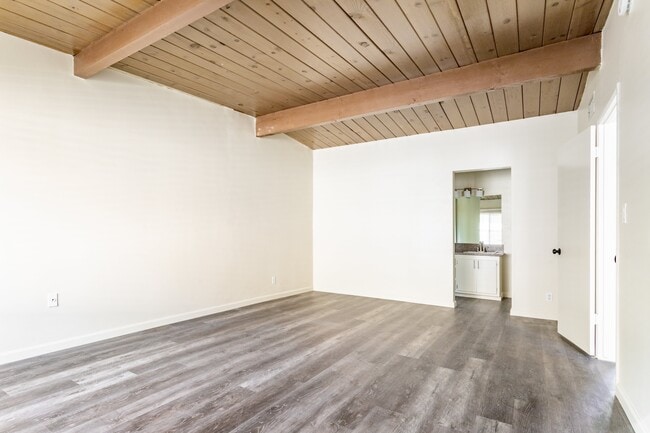 Photo - 516 N Westmoreland Ave Unit 1