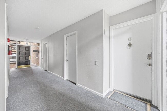 Photo - 4739 Hedgemore Dr Unit O