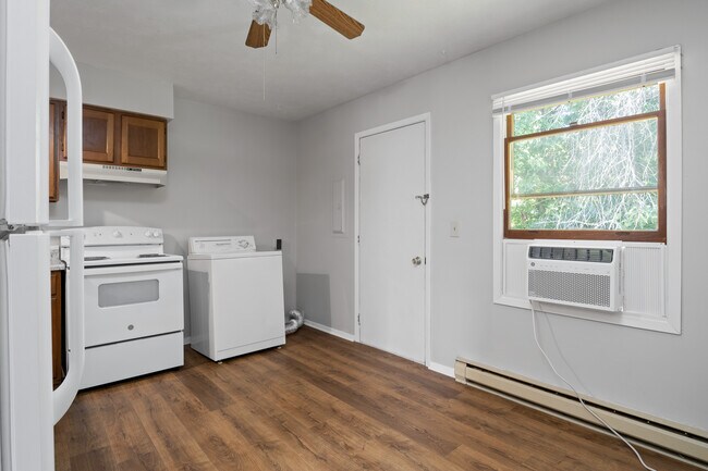 Photo - Madison Villa Apartments