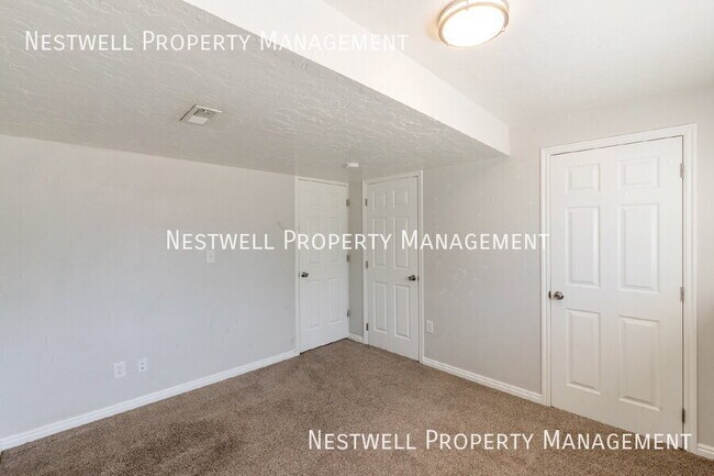 Photo - 2077 W 1835 N