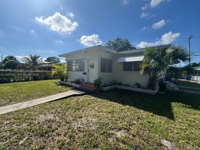 Photo - 1100 NW 71st St Unit #2