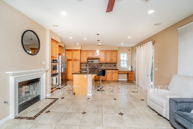 12494 Breeze Ln