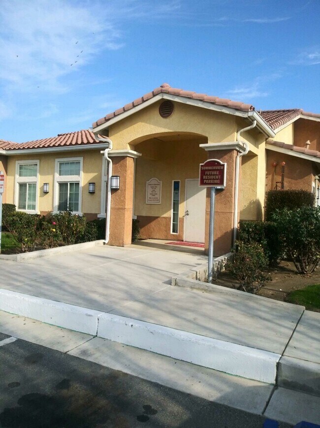 Summerset Apartments