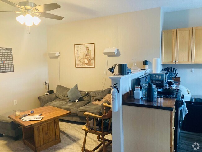 Building Photo - 1628 Lowrie Street Rear Unit LW 1628 - 3 Rental
