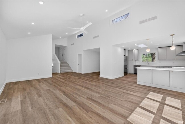 Photo - 4620 S Woodbine Dr