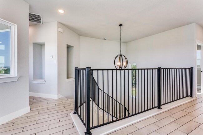 Photo - 2916 Hi Mesa