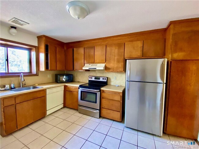 104 Summer Hill Dr Unit 104
