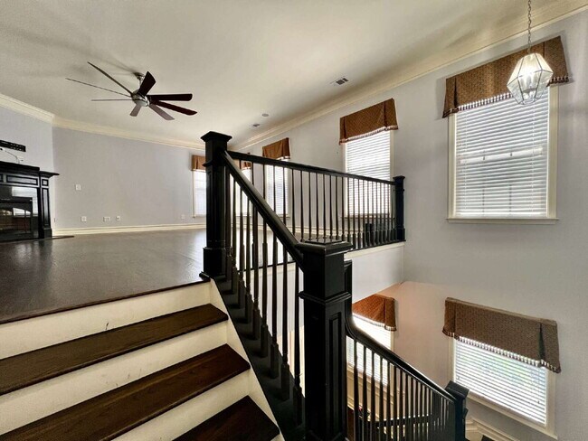 Photo - Spacious Townhome with Elevator!