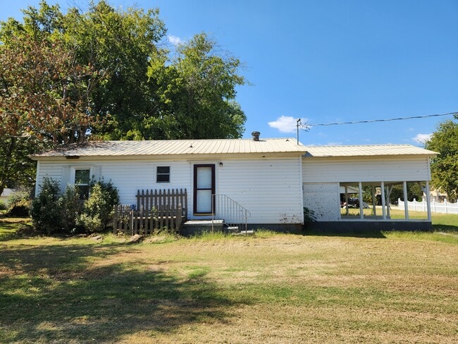 Building Photo - 15662 County Rd 3540