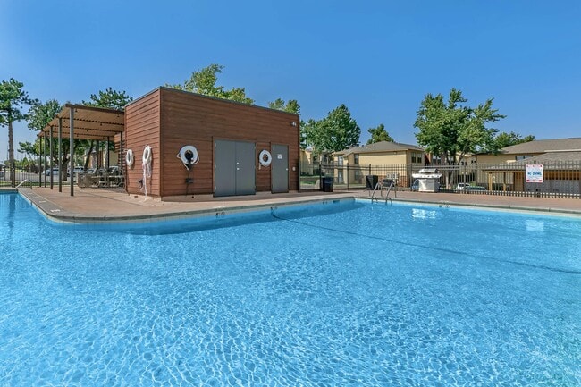 Quail Lakes Apartments
