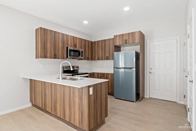 Photo - 11 W Driftwood St Unidad 1