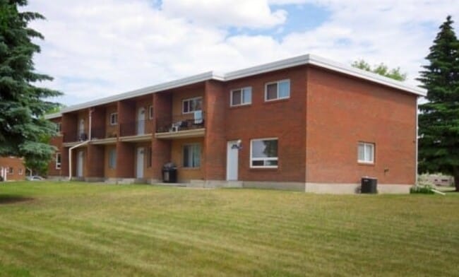 Building Photo - Parkland Townhomes