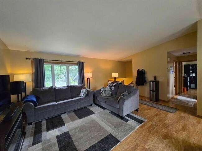 Photo - 161 Sunflower Ln