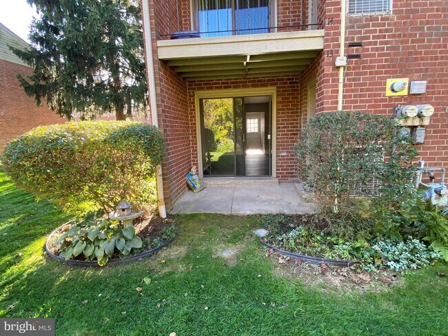 Photo - 1155 York Rd