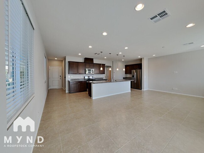 Photo - 6646 Evander St