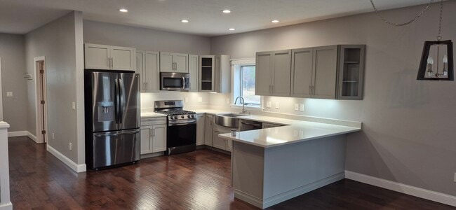 Photo - 61 Laconia Rd Unit 13