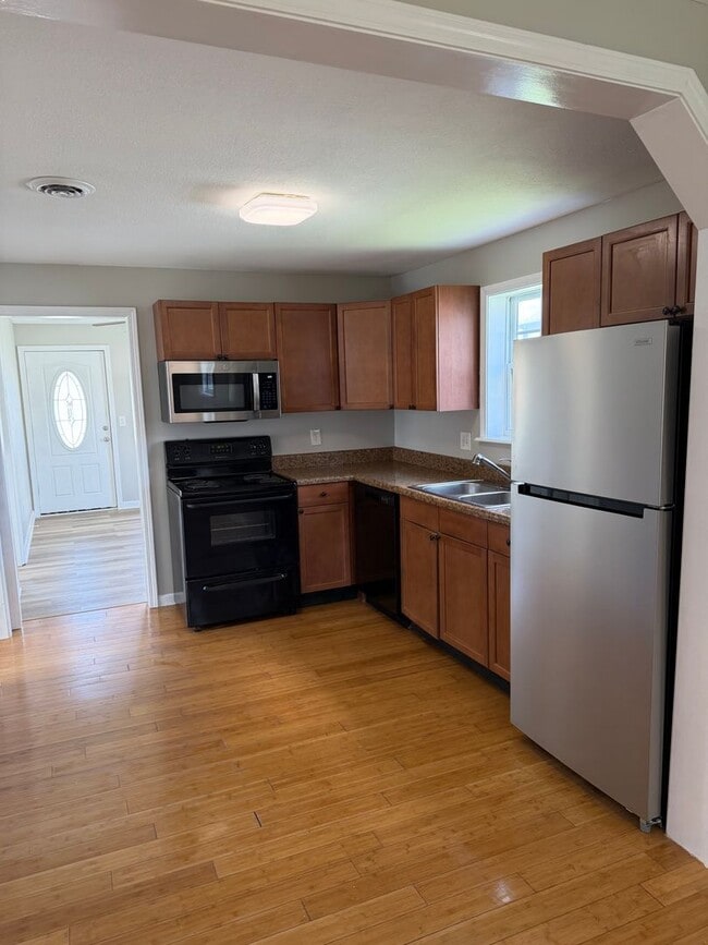 Photo - Two bed 1 bath Maryville City Home Available Now