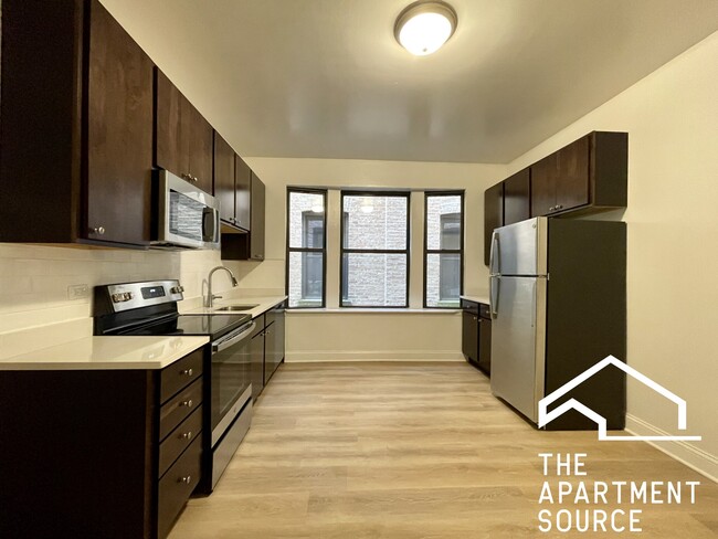 Building Photo - 2323 N Kedzie Blvd Unit 1 Rental