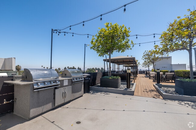 Rooftop Lounge