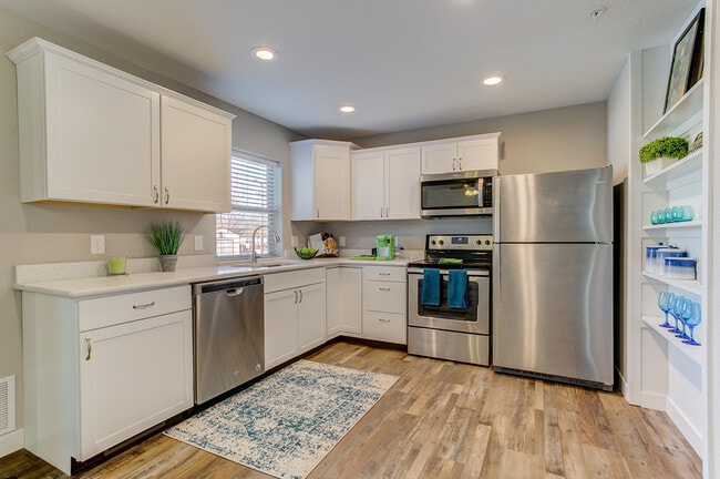 Photo - 2735 E San Miguel St Unit 101
