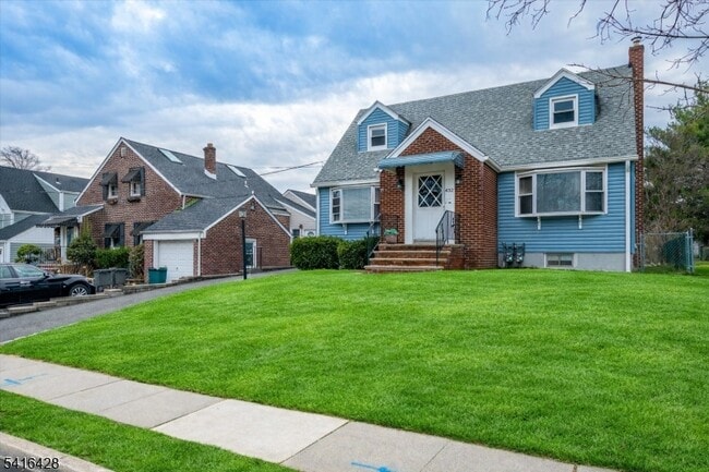 Photo - 432 Rosetta Pl