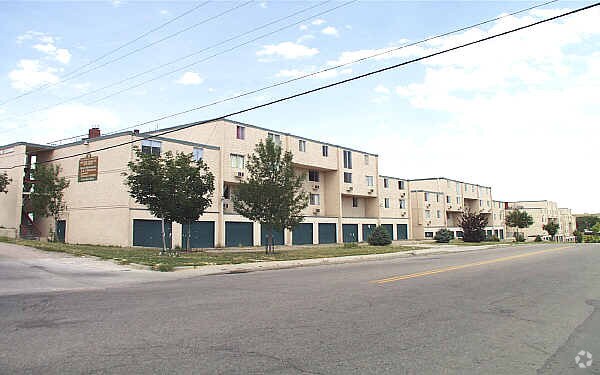 Corona Apartments - Corona Apartments