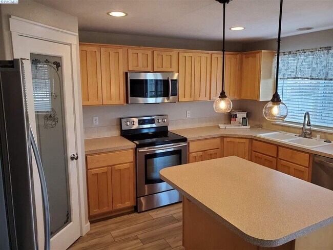 Photo - West Pasco 2 Story