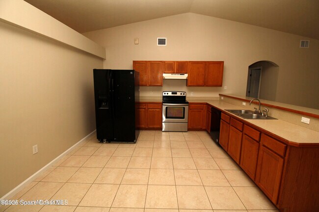 Photo - 1911 Garbett Ave