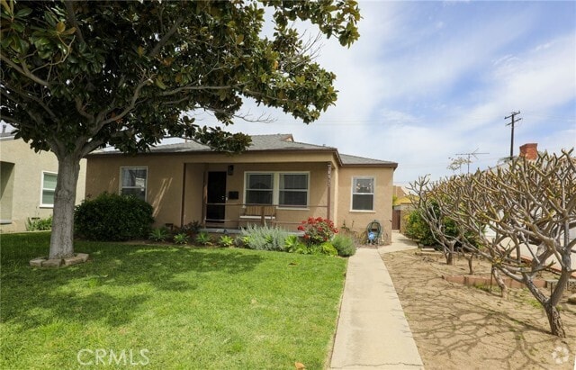 Building Photo - 14835 Dalman St Rental