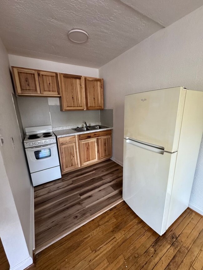 Photo - DEMJ620 Unit #6