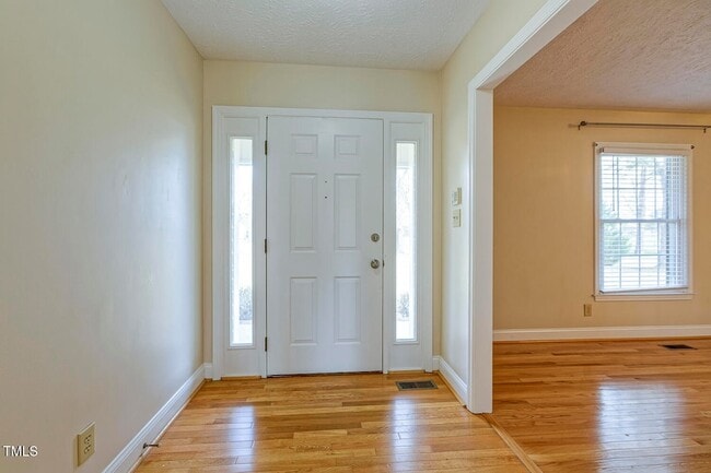 Photo - 4610 Linden Rd